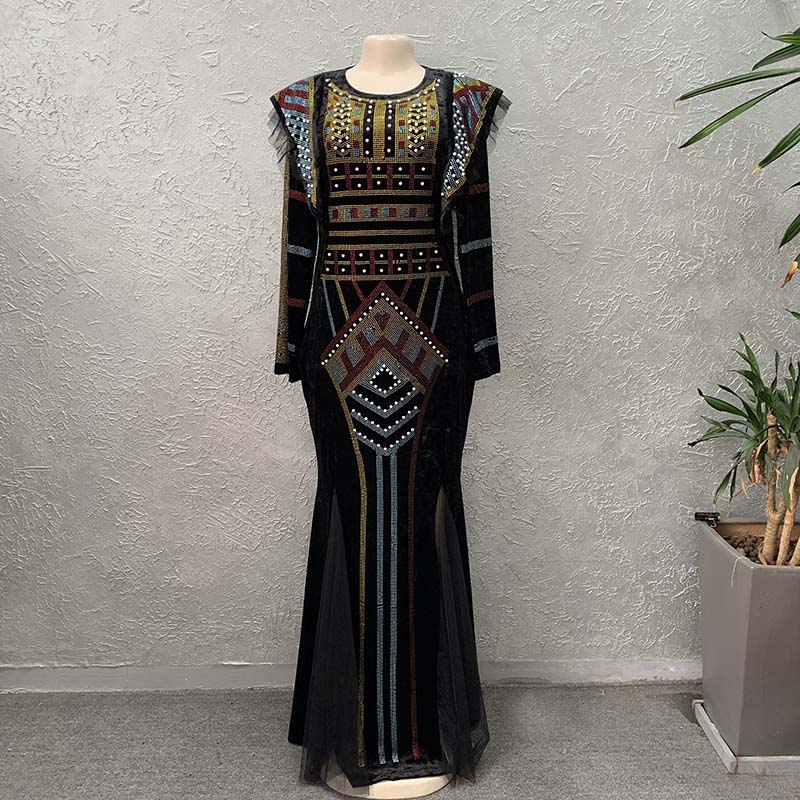 فستان نسائي أنيق من بازان غني  - مراجعة Ethnic Fashion House وسعره