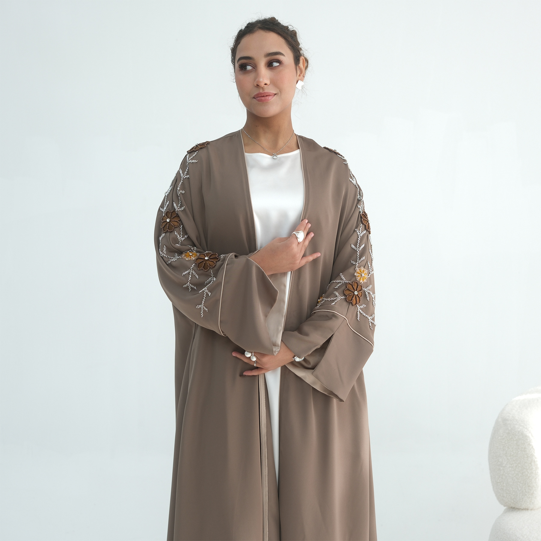 عباءة نسائية للعيد مطرزة بالخر - مراجعة Jalabiya Women Arabic وسعره