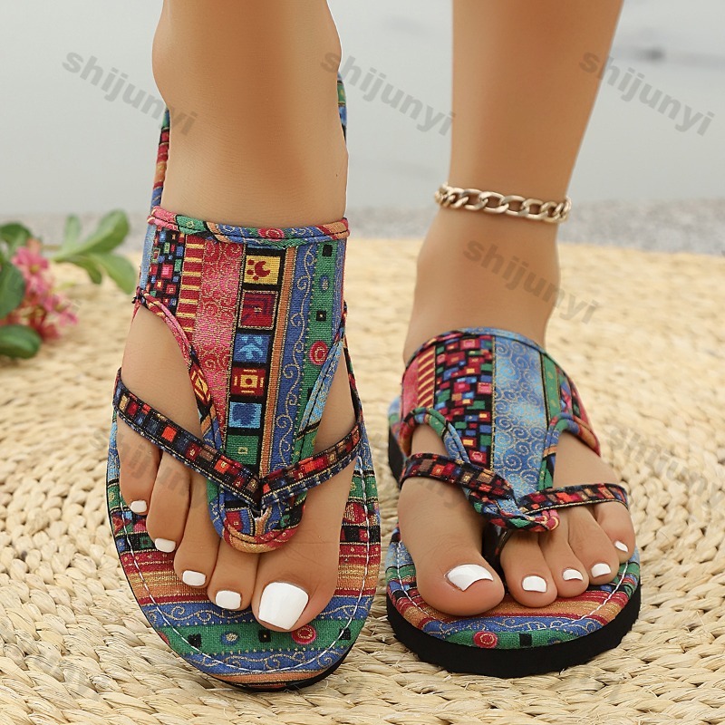 Sandales نسائية كبيرة الحجم 20 - مراجعة New Ethnic Fashion وسعره