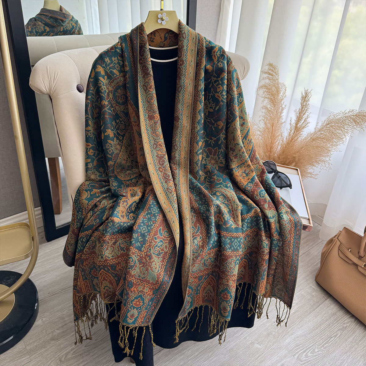 2025 شرابة بطانية تصميم العرقي - مراجعة New Ethnic Fashion وسعره
